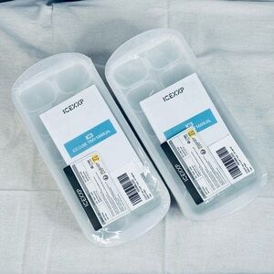 Ice Cube Tray Set - NWT Silicone Bottoms, Eight Trays with Lids